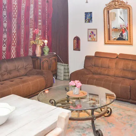 Pet Friendly In St Julien De Peyrolas Ferienhaus *