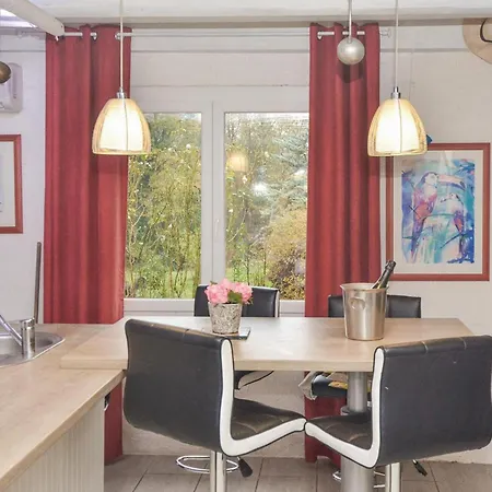 Ferienhaus Pet Friendly In St Julien De Peyrolas