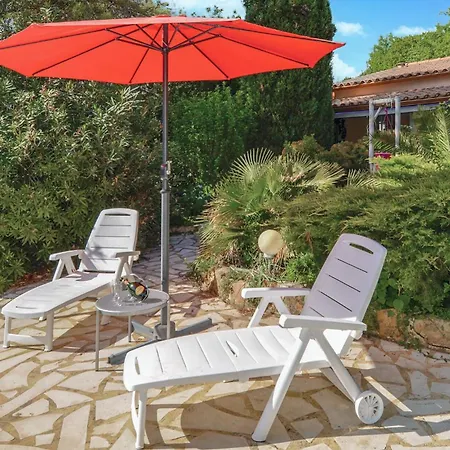 Pet Friendly In St Julien De Peyrolas